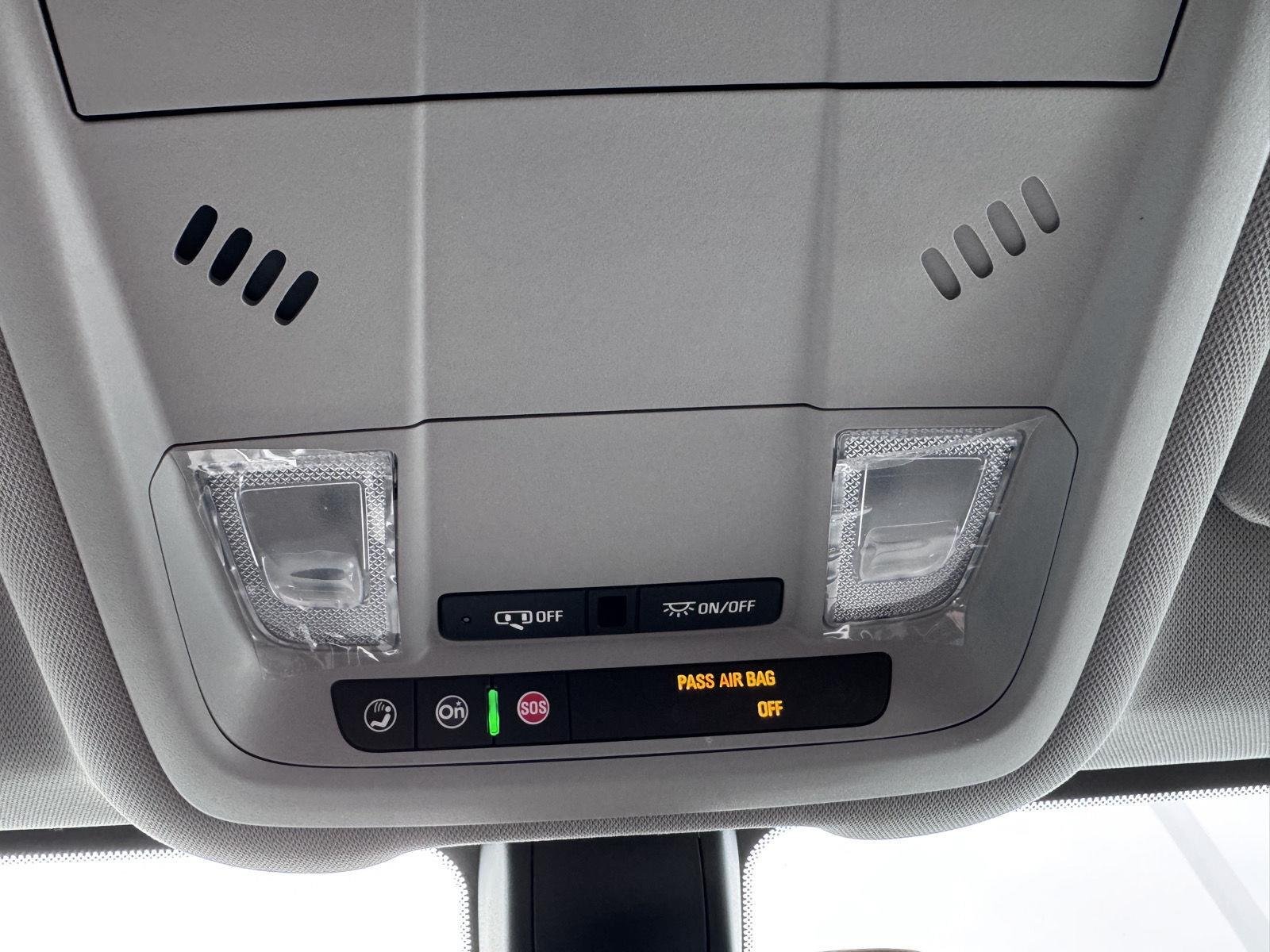 Used 2019 Summit White GMC SLE image 19