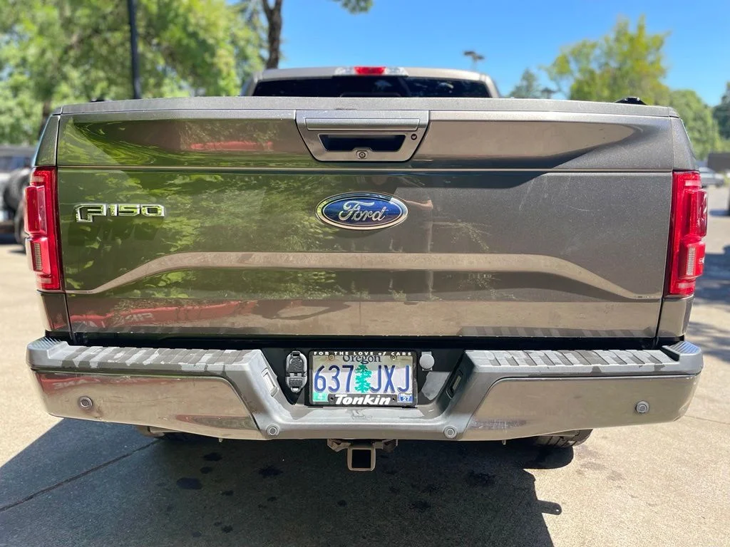 Used 2017 Magnetic Ford Lariat image 6