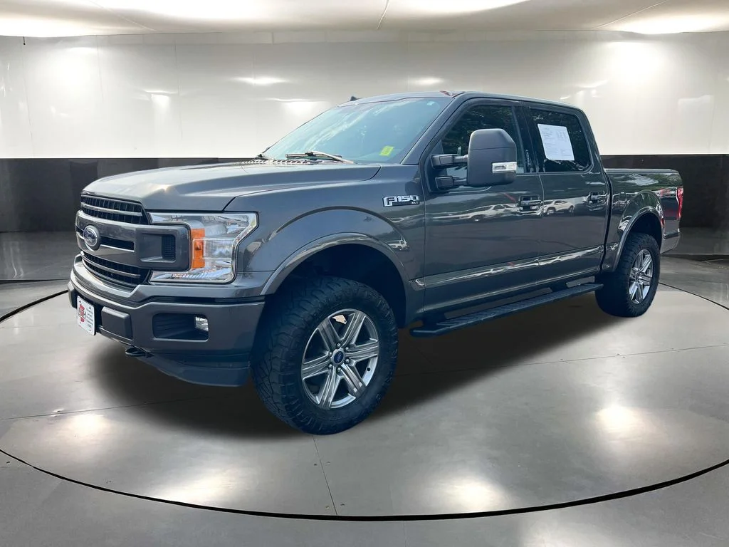Used 2018 Gray Ford XLT image 12