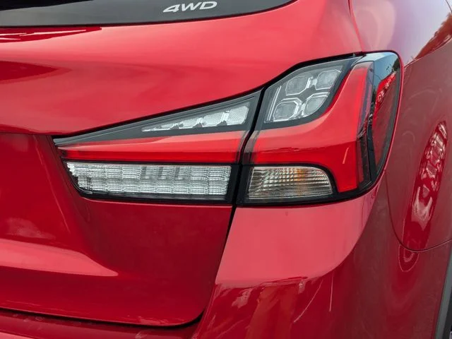 New 2026 Red Mitsubishi ES image 11