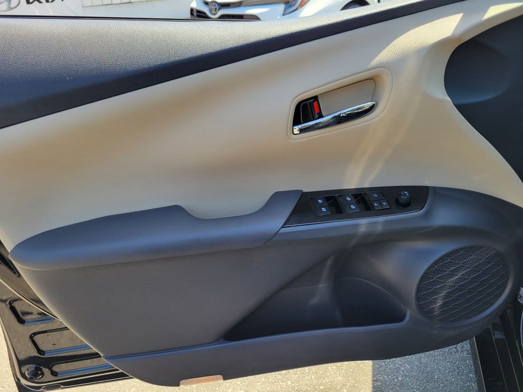 Used 2017 Black Toyota Two image 19