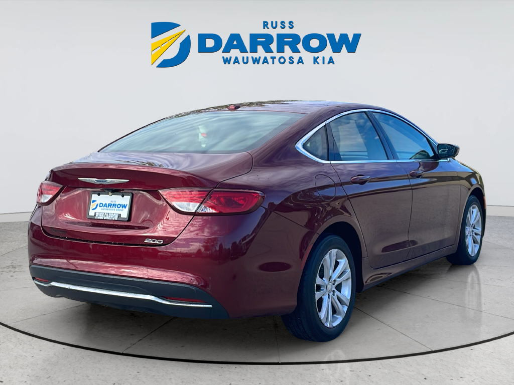 Used 2015 Red Chrysler Limited image 5