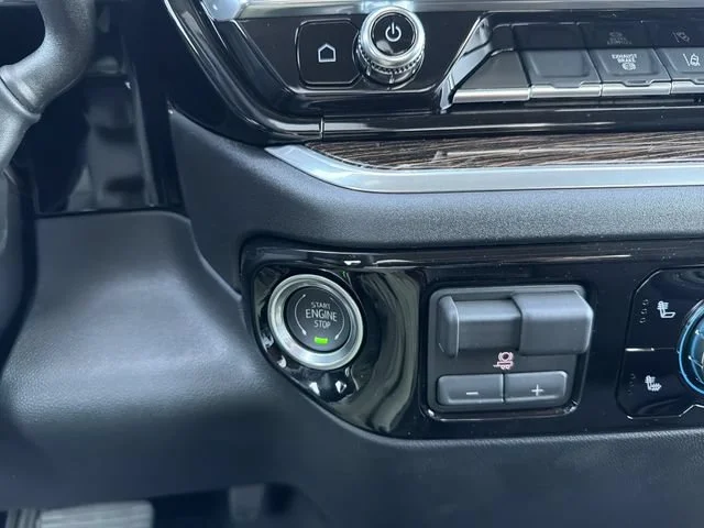 New 2026 Summit White GMC SLE image 24