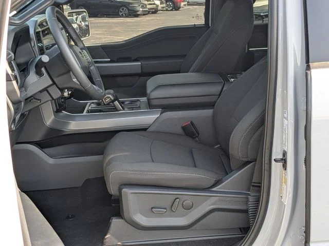 Used 2026 Avalanche Ford XLT image 11