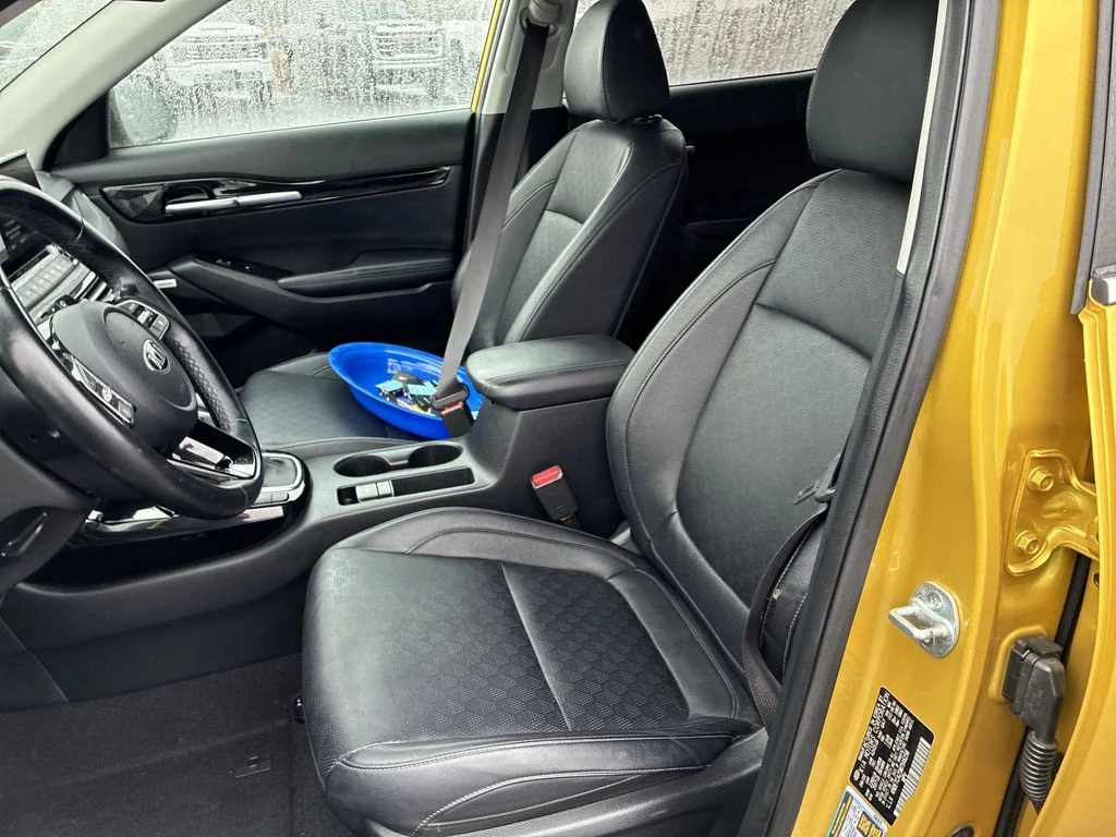 Used 2021 Yellow Kia SX image 11