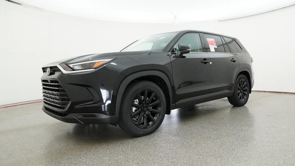 New 2026 Midnight Black Metallic Toyota XLE image 36