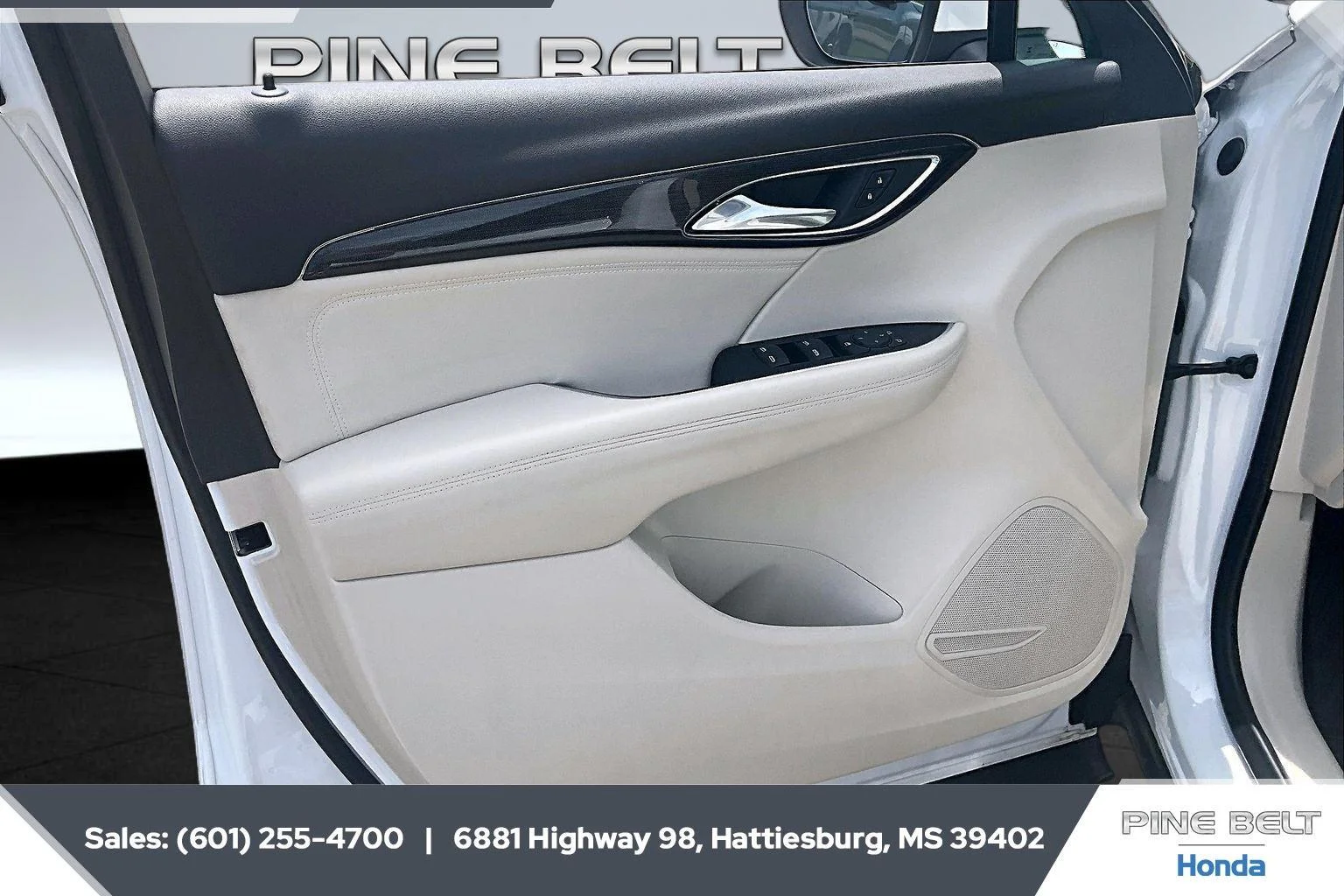 Used 2023 Summit White Buick Preferred image 17