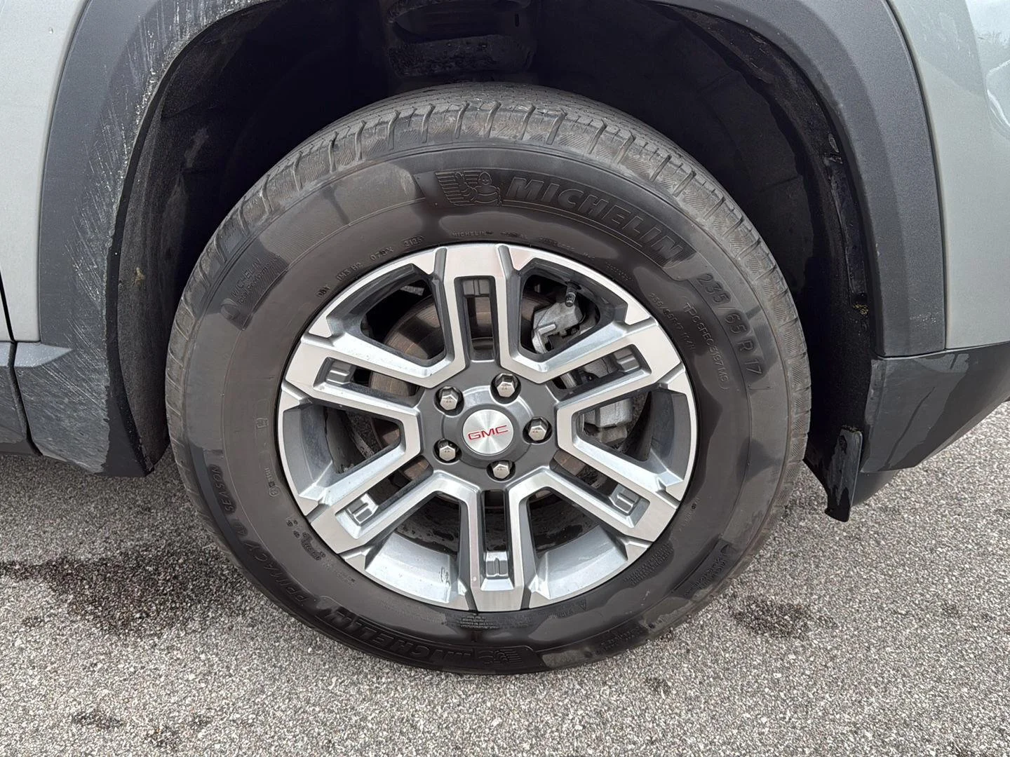 Used 2026 Sterling Metallic GMC AWD Elevation image 14