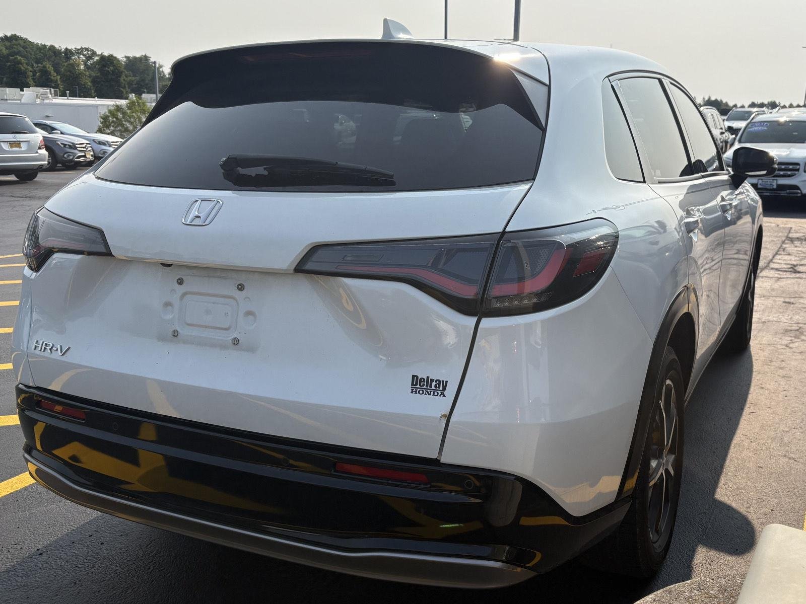 Used 2023 Platinum White Pearl Honda EX-L image 6