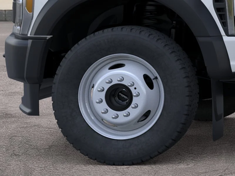 New 2026 Oxford White Ford F-550® XL image 19