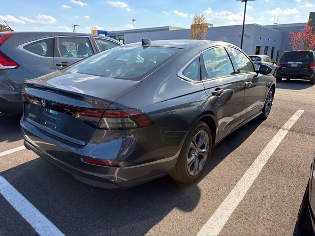Used 2024 Gray Honda EX image 4
