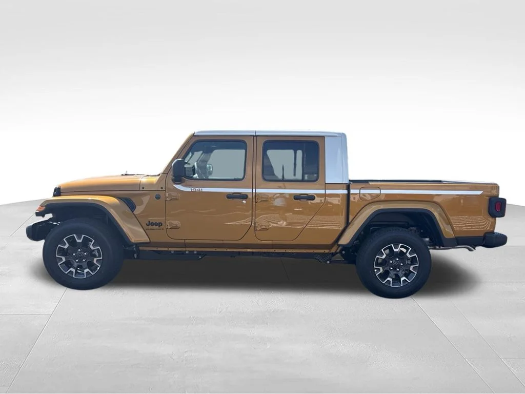 New 2026 Goldilocks Jeep Sahara image 6