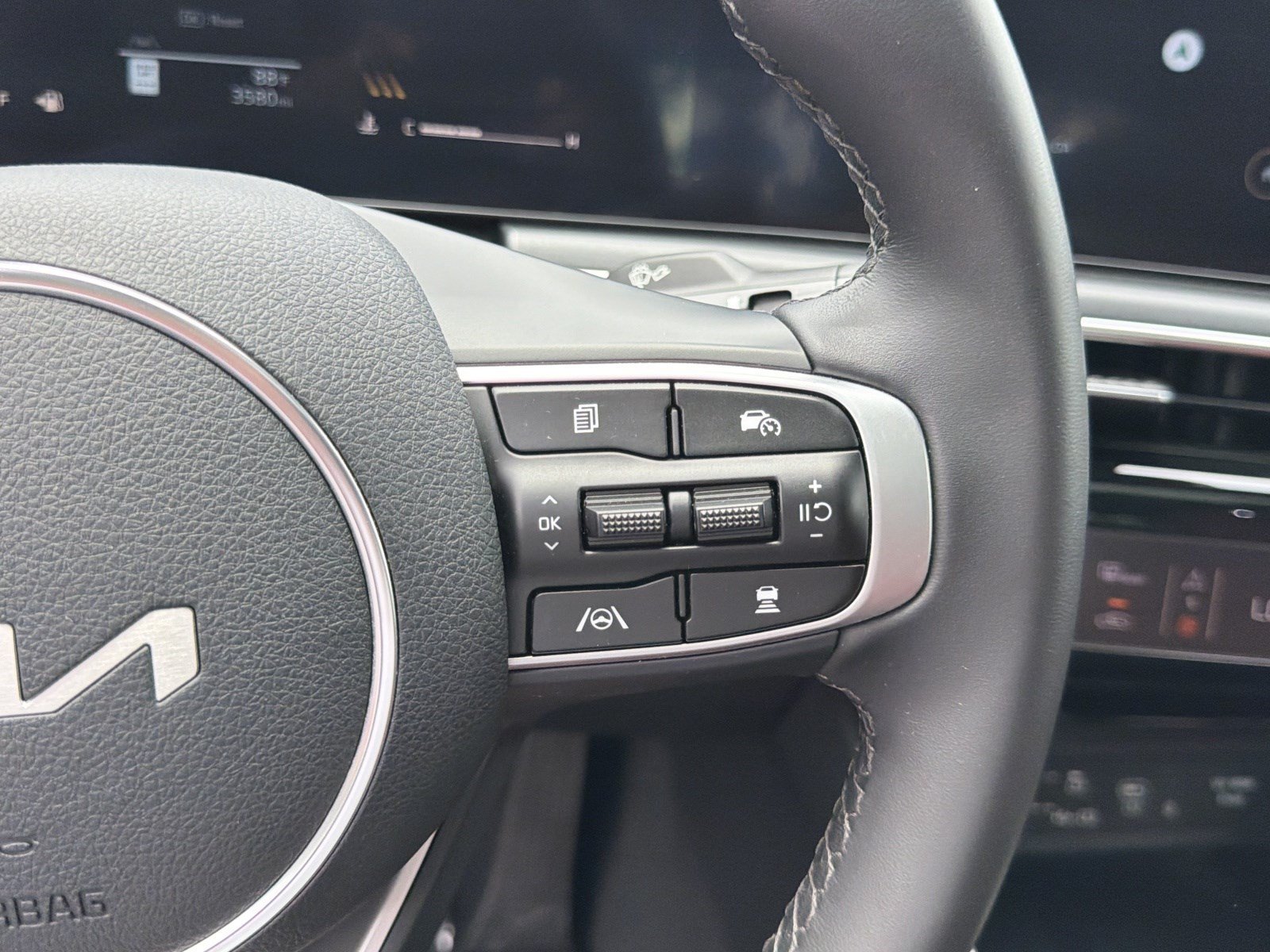 2025 Kia K5 GT-Line - Photo 25