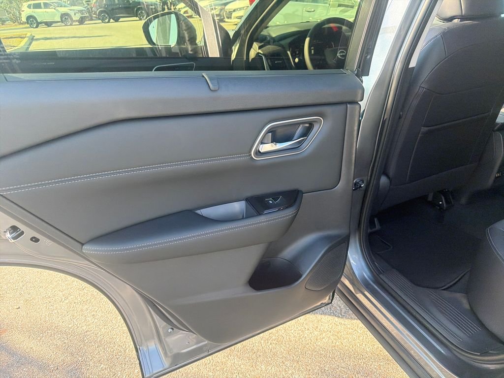 New 2026 Nissan Rogue Platinum 4D Sport Utility