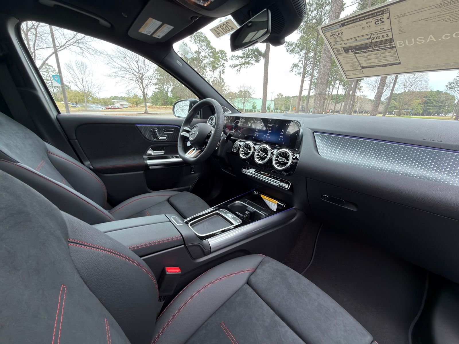 New 2026 MANUFAKTUR Alpine Gray Mercedes-Benz GLA 35 AMG® image 18