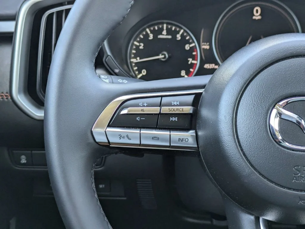 Used 2026 Wind Chill Pearl Mazda 2.5 Turbo image 25
