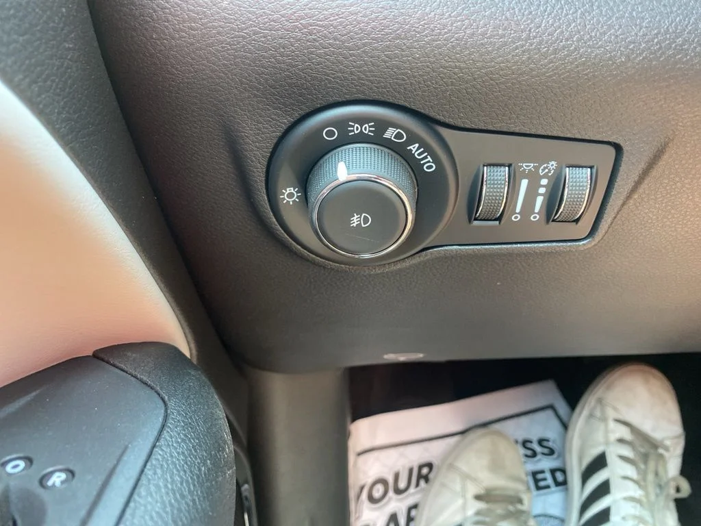 2025 Jeep Compass Limited - Photo 30