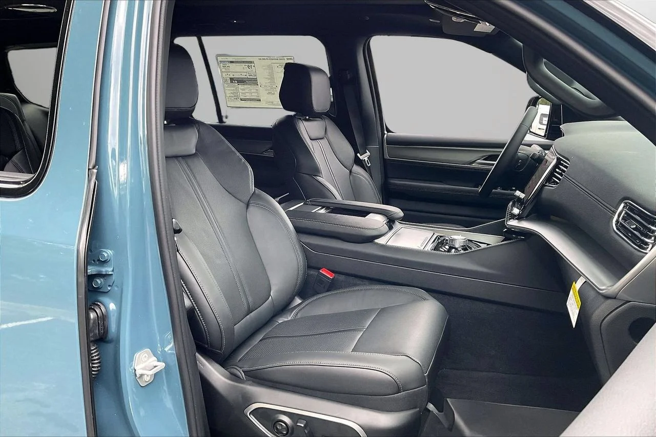New 2026 Steel Blue Exterior Paint Jeep Upland image 23