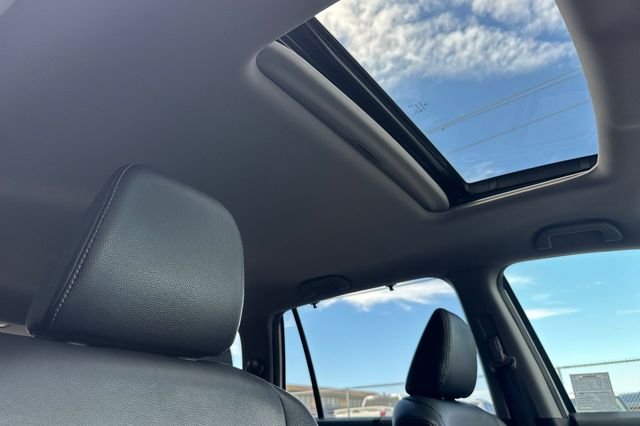 Used 2022 White Honda Special Edition image 21
