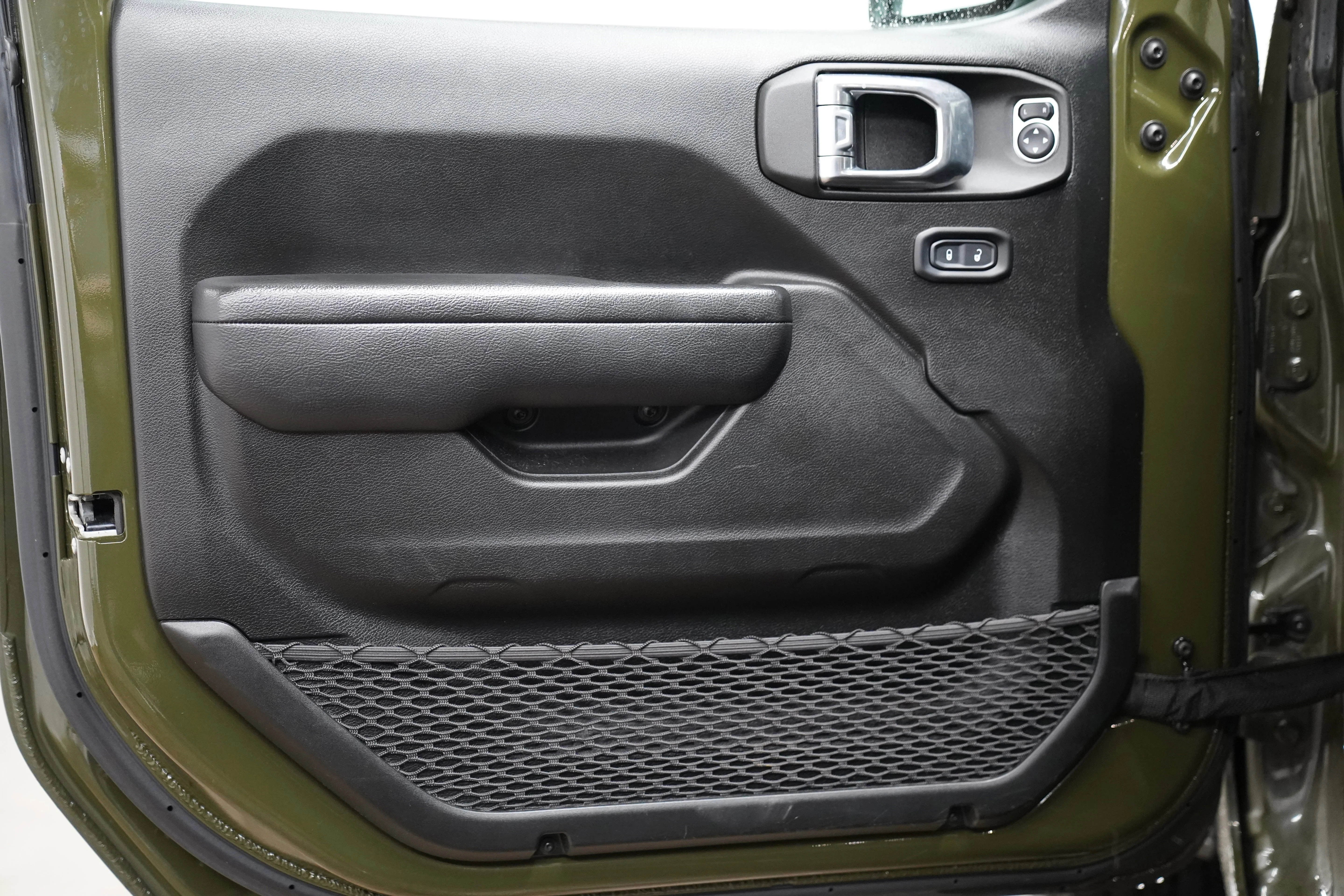 Used 2022 Sarge Green Clearcoat Jeep Unlimited Sport S image 16