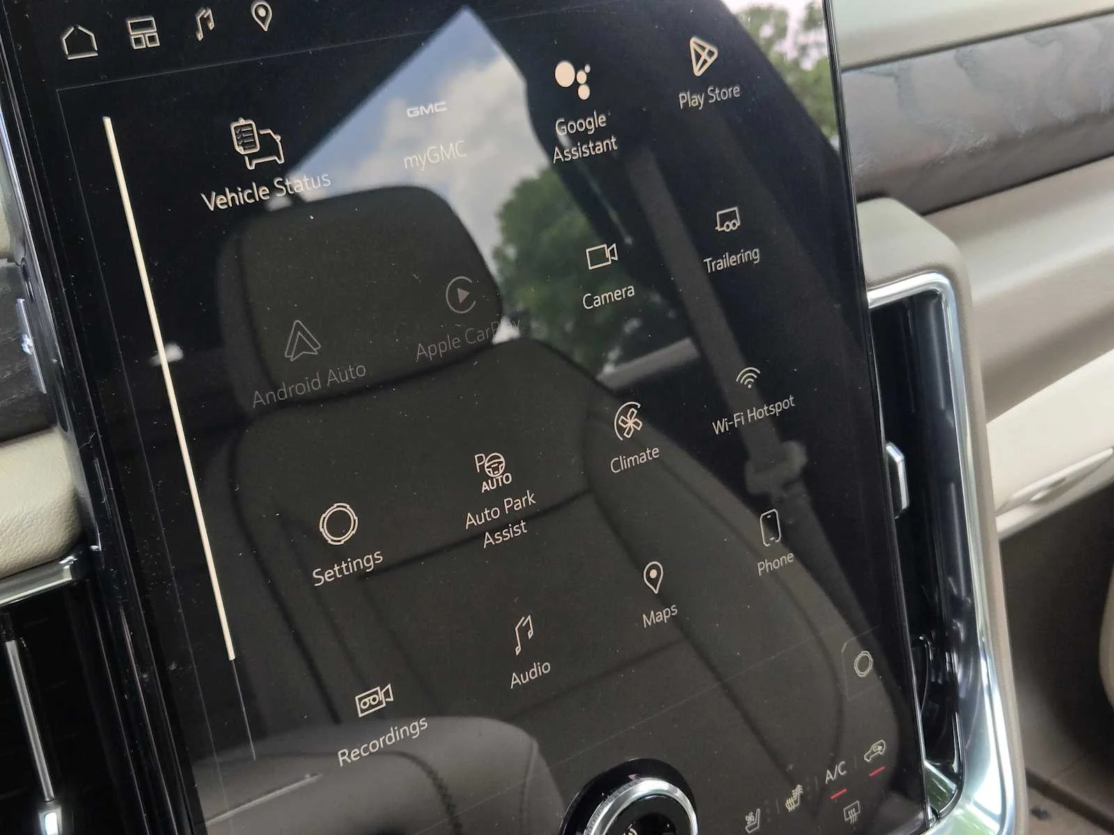 2026 GMC Yukon XL Denali - Photo 11