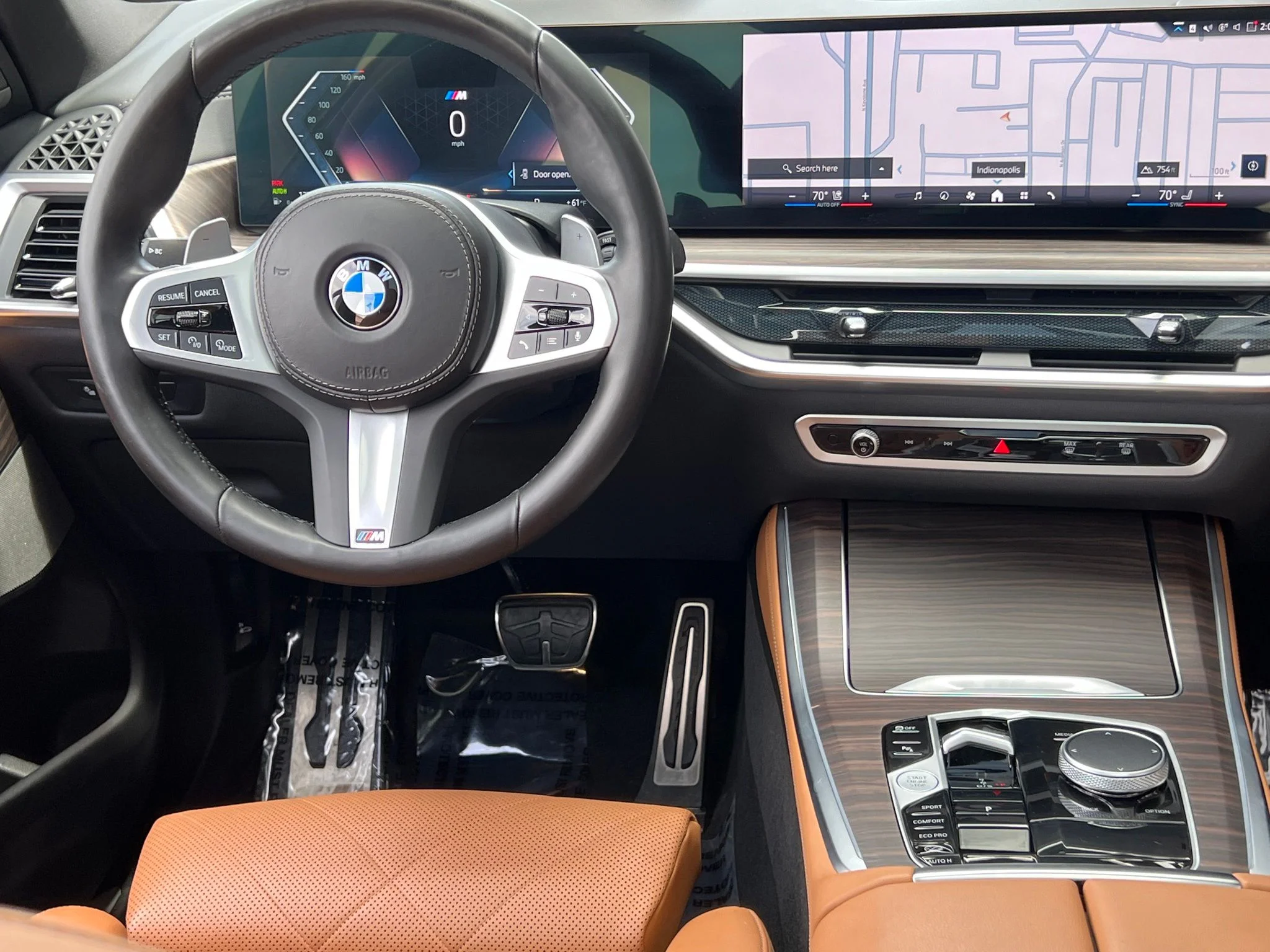 Used 2024 White BMW xDrive40i image 16