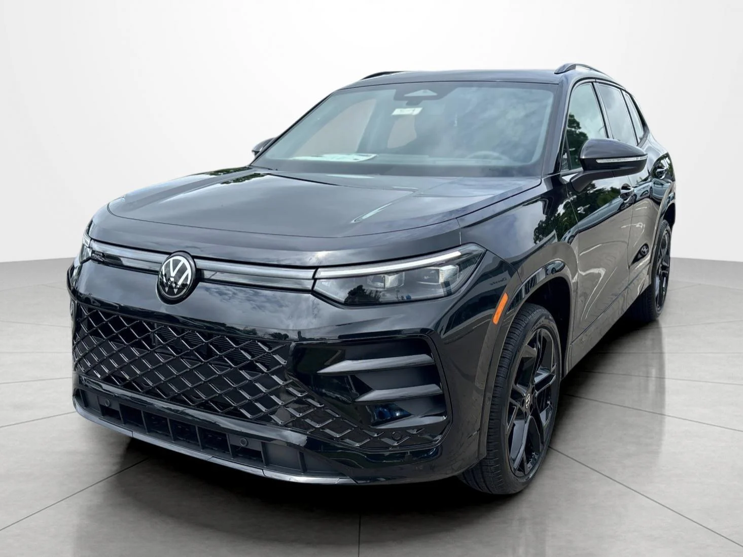 New 2026  Volkswagen SE R-Line Black image 1