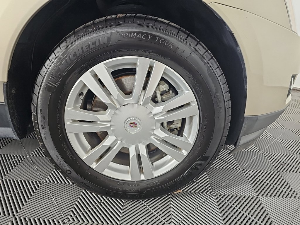 Used 2010 Gold Cadillac Luxury image 32
