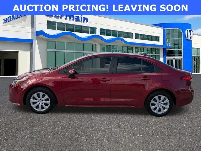 2026 Toyota Corolla LE - Photo 8