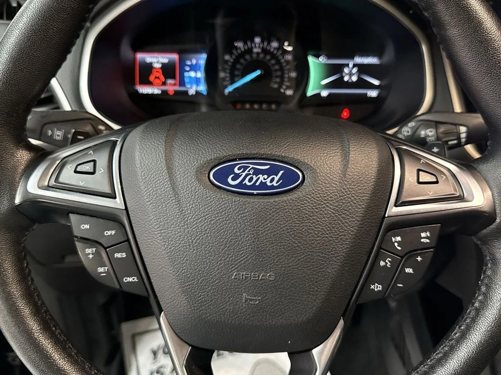 Used 2019 Agate Black Metallic Ford SEL image 23
