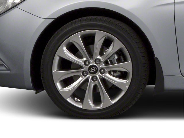 Used 2013 Harbor Gray Metallic Hyundai Limited image 14
