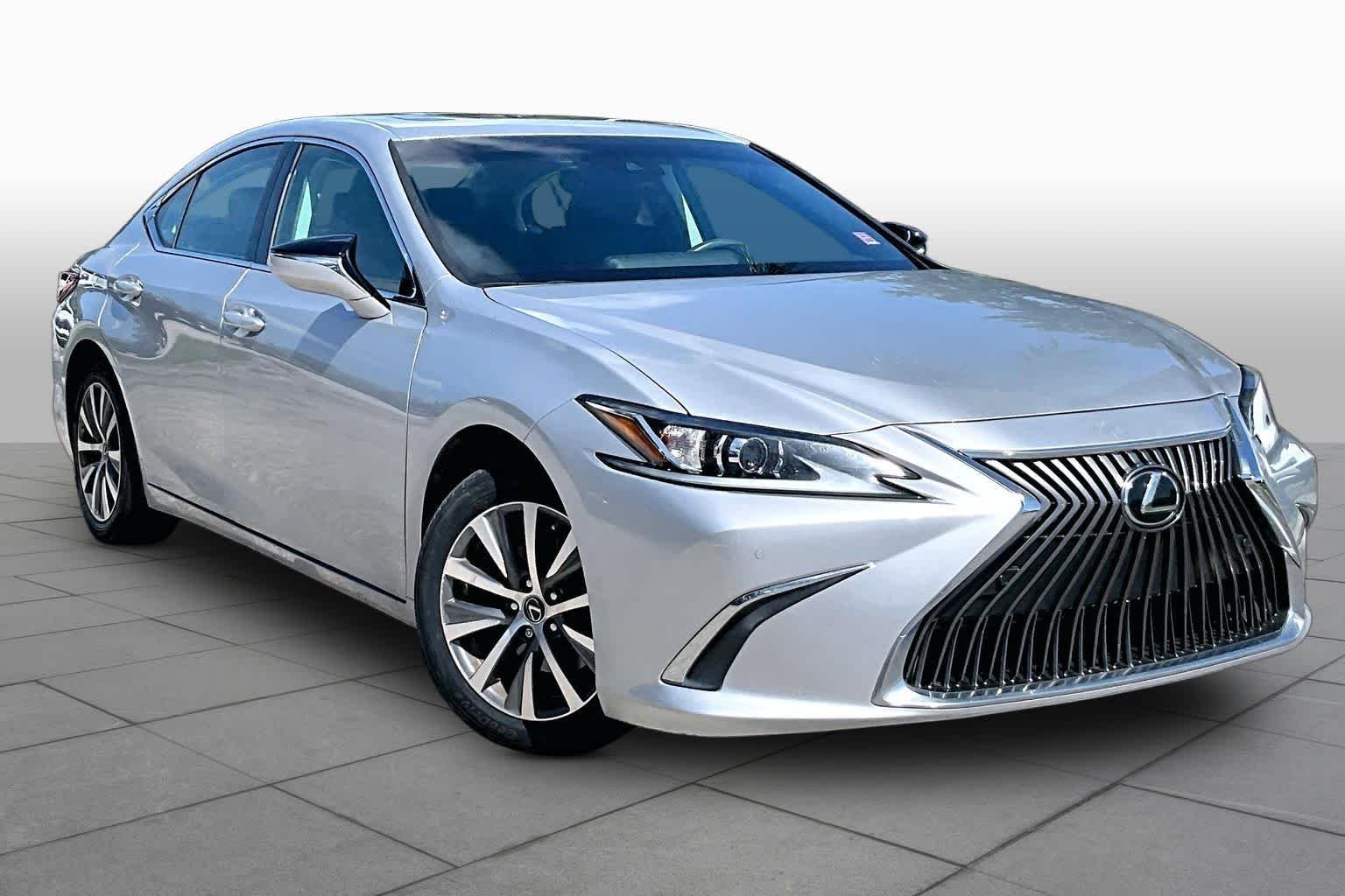 Used 2019 Silver Lining Metallic Lexus  image 3