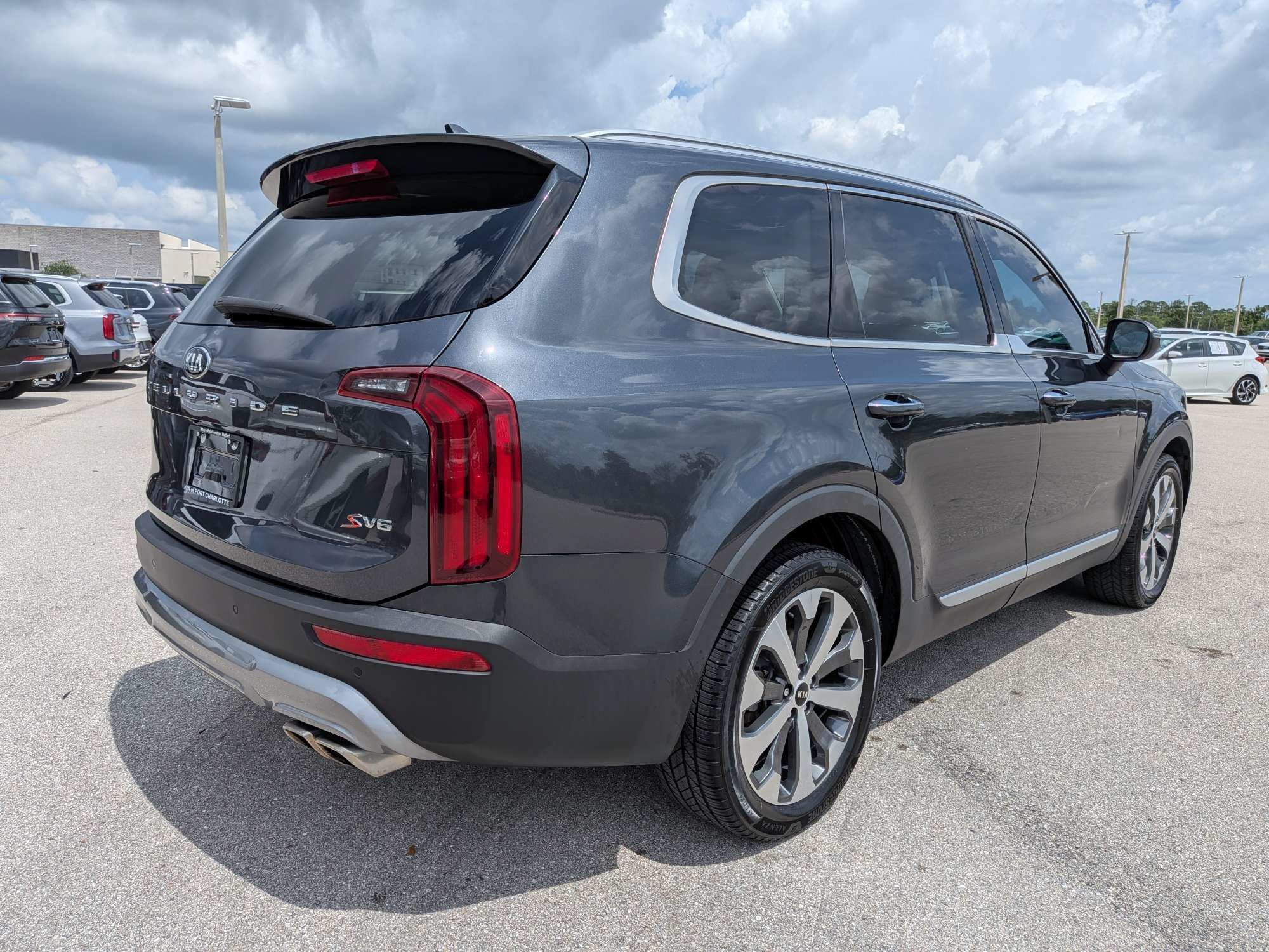 Used 2021 Gravity Grey Kia S image 5