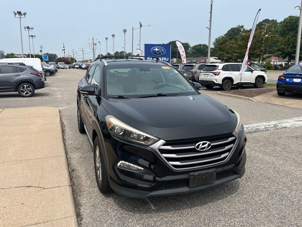 Used 2017 Black Hyundai SE Plus image 2