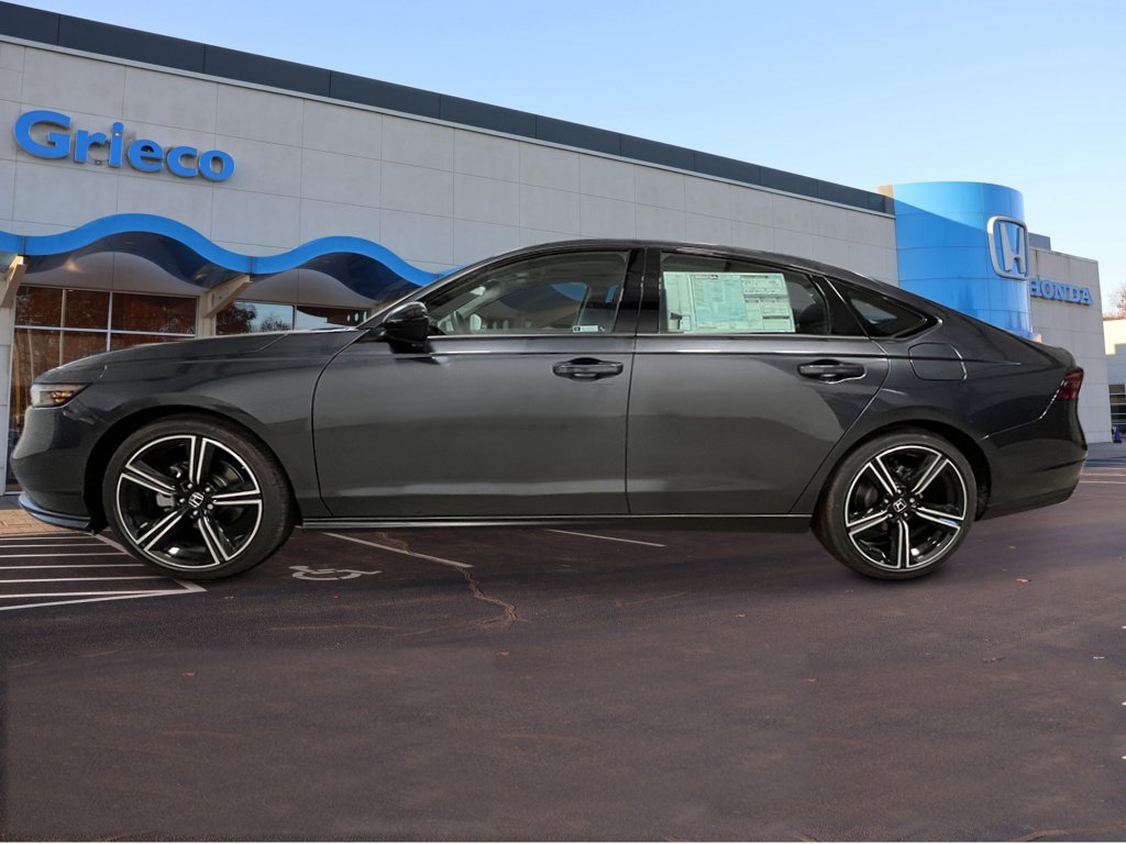 New 2026 Meteorite Gray Metallic Honda SE image 2
