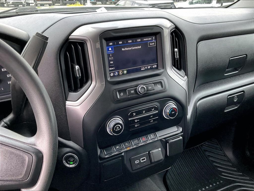 Used 2023 White Chevrolet Custom image 18