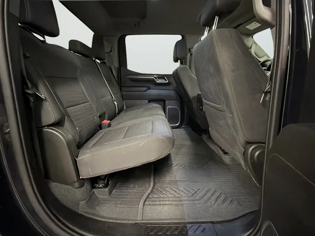 Used 2022 Gray Chevrolet LT image 14
