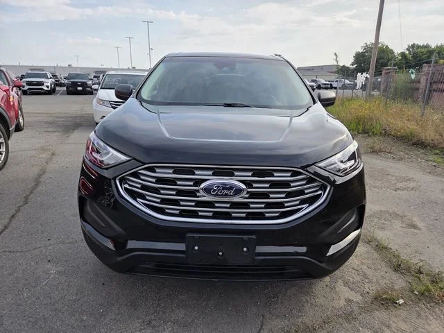 Used 2019 Black Ford SE image 2