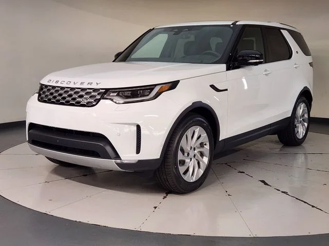 2026 Land Rover Discovery P300 S's photo