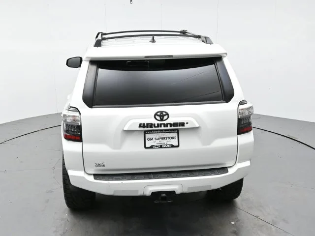 Used 2019 Super White Toyota SR5 image 36