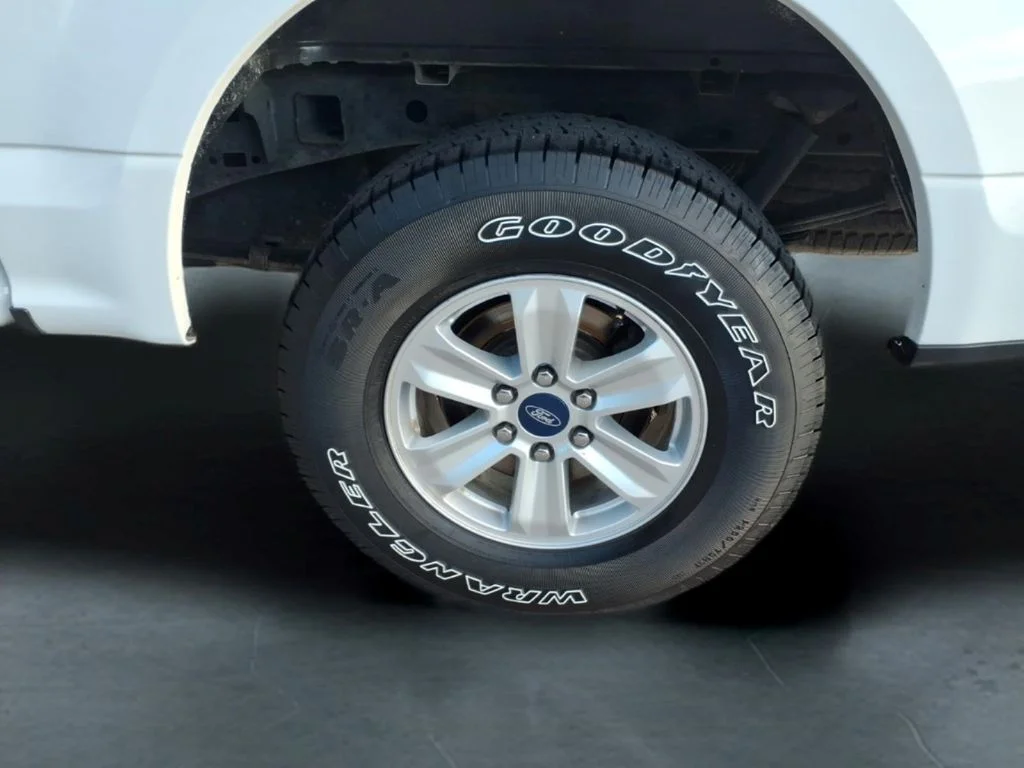 Used 2018 White Ford XLT image 10