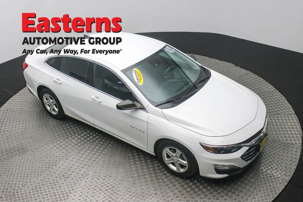 Used 2023 White Chevrolet LS image 3