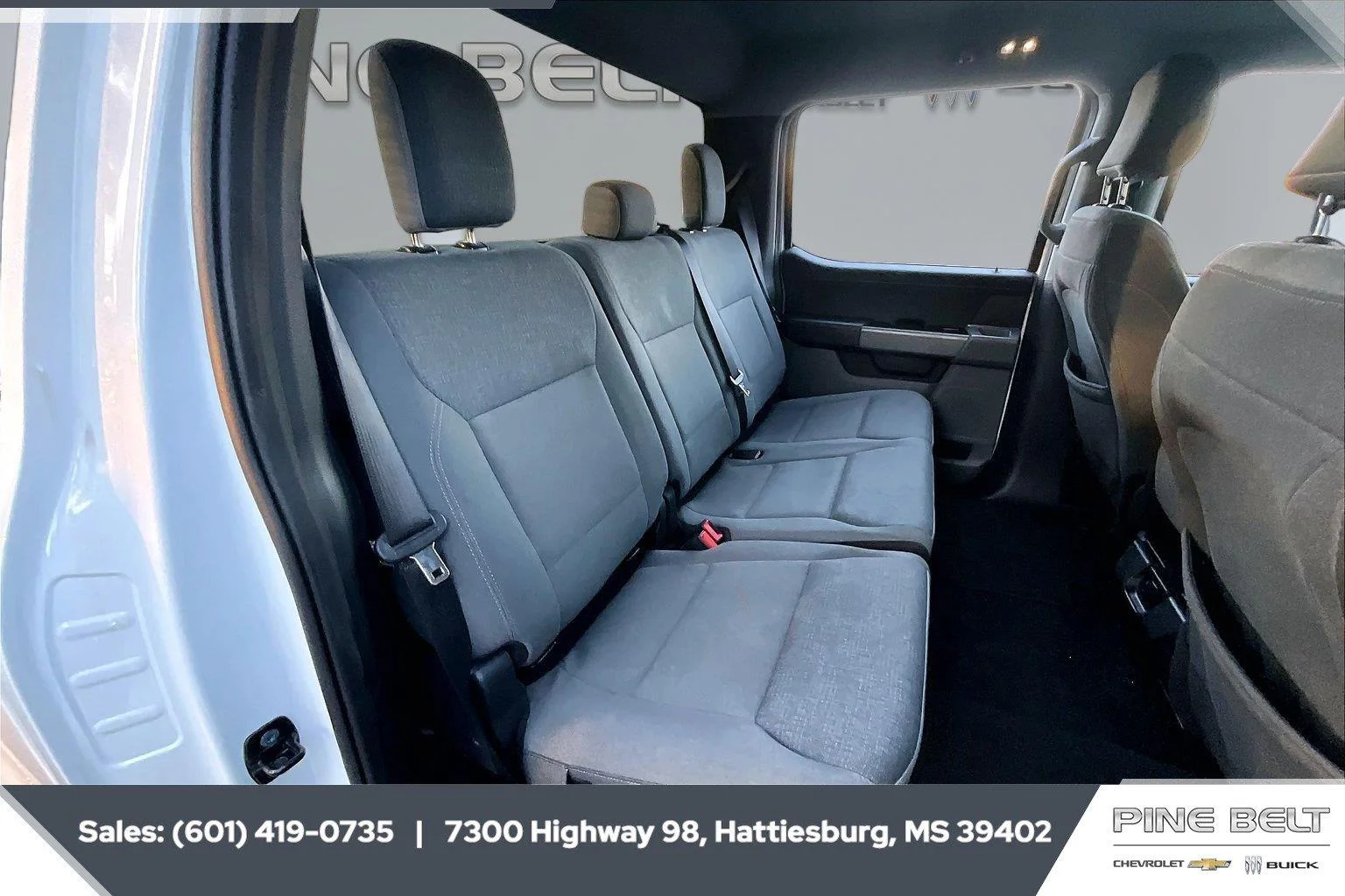 Used 2025 Oxford White Ford XLT image 21