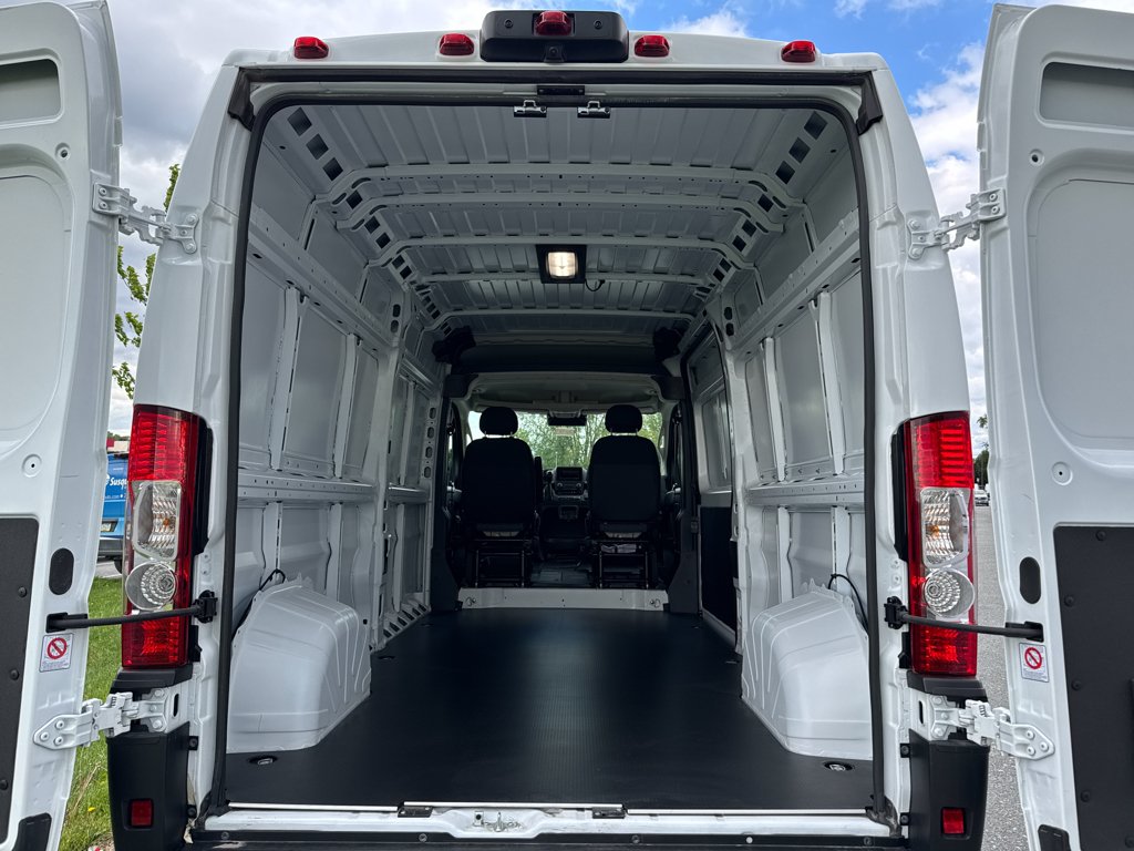 New 2026 Bright White Clear-Coat Exterior Paint RAM Tradesman image 11