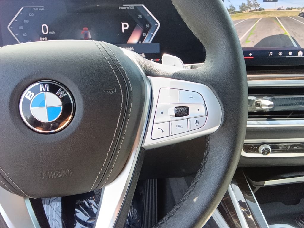 Used 2026 Aventurin Red Metallic BMW xDrive40i image 15