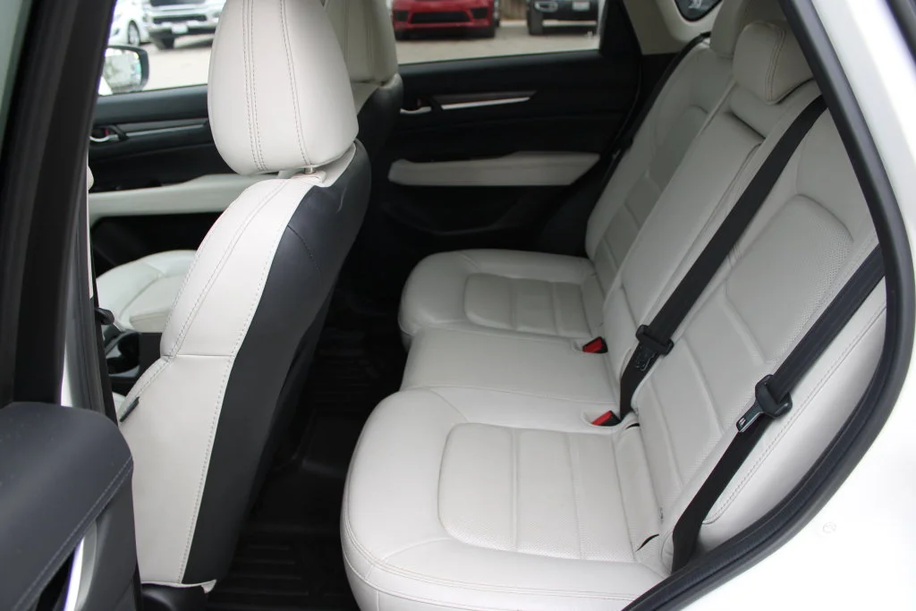 Used 2021 White Mazda Grand Touring image 16