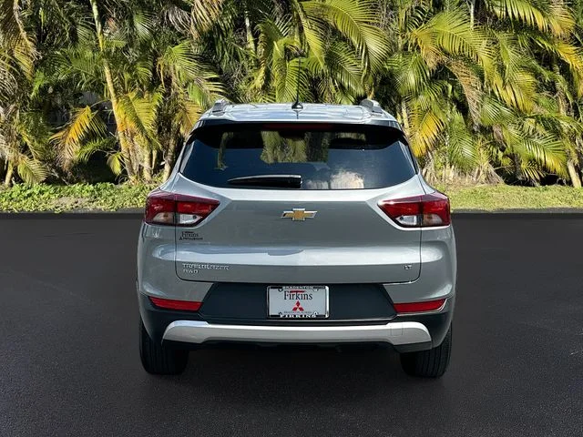 Used 2025 Gray Chevrolet LT image 6