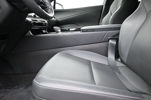 Used 2024 White Lexus 350 image 23