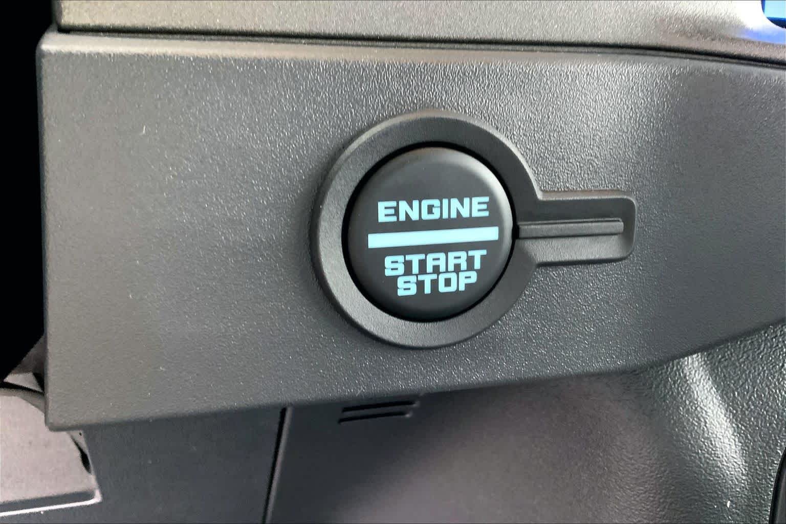 New 2025 Velocity Blue Metallic Ford Base image 17