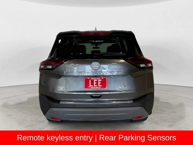 Used 2023 Gray Nissan SV image 5
